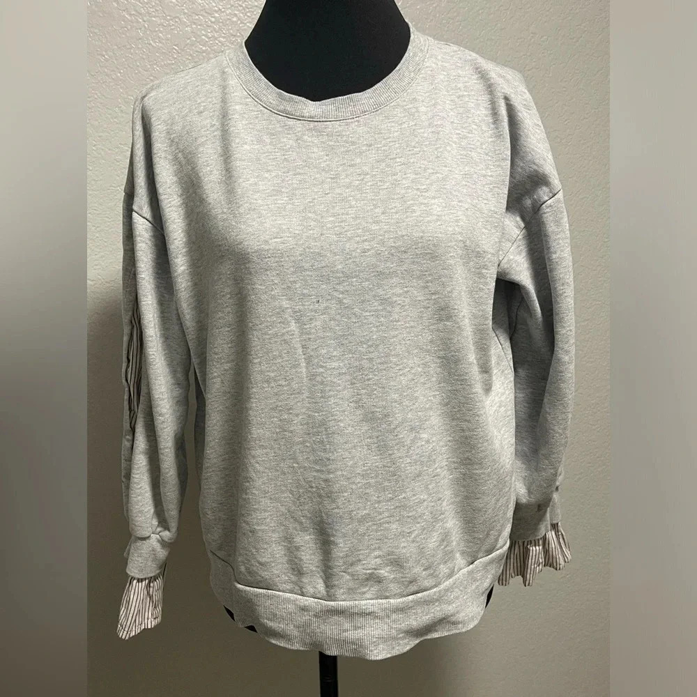 VINCE CAMUTO Heather Grey Crewneck Sweater with Peek a Boo Cut Outs MEDIUM